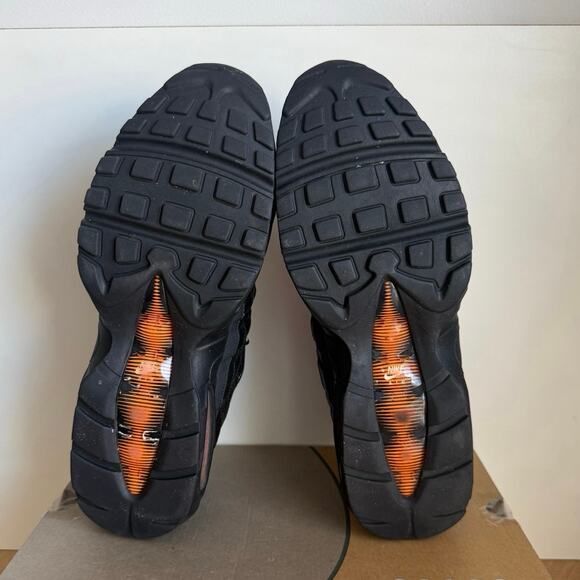Athletic_Shoes